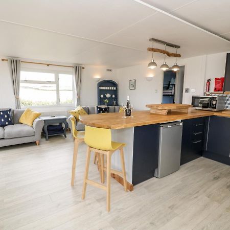 Porthwen Lodge Amlwch Экстерьер фото